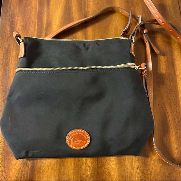 Dooney and Bourke Bag - Picture 1 of 8
